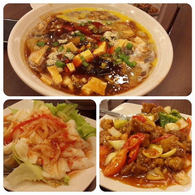Dinner :) @khanglovessss #esquirekitchen #sweetnsour #thaisauce #fish #soup #cindyhasdinner #boyfie #tgif #lastfridayoftheyear #shapilapfish #asiansatwork #chinese #instafood #foodies #foodporn #foodstagram