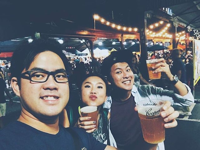 One of my favourite nights with my favourite boys doing my favourite kinda thing 😌 #BURP 
#summernightmarket #beersandfriends #cheers #melbourne #nightslikethese #wefieplease