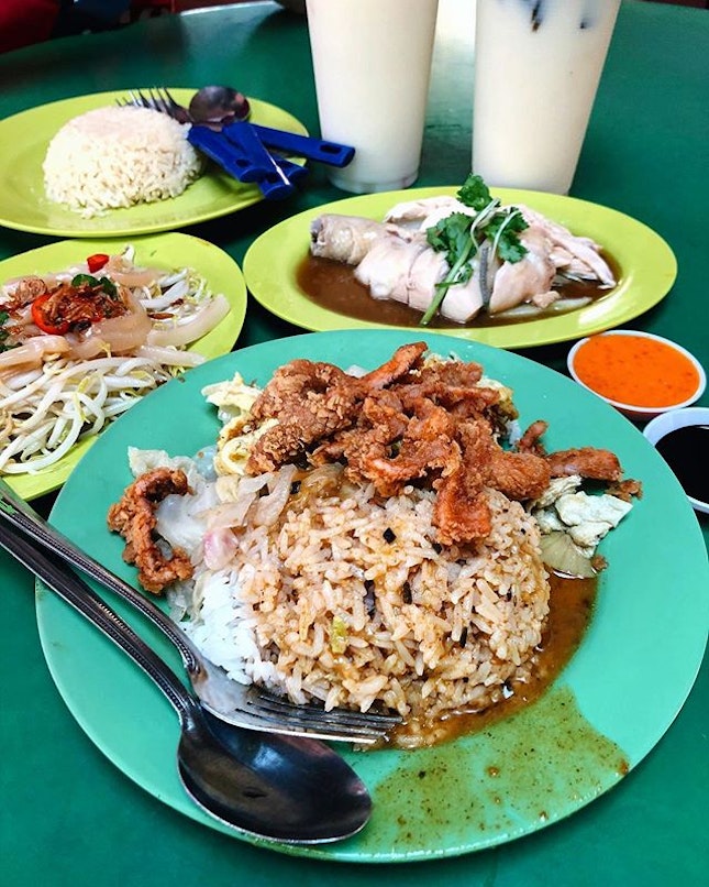 Hawker lunch at Maxwell awhile back!!
