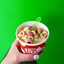 Passion Fruit Froyo with froot loops topping.
