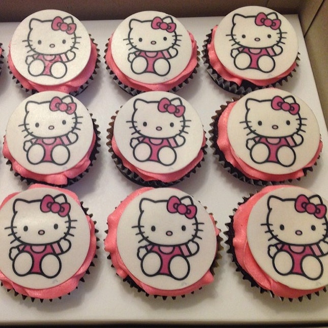 Hello Kitty Cupcakes For The 1st Birthday Of Gabby