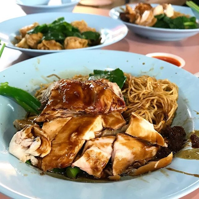 Inconspicuously located amidst the hawker stalls at Alexandra Village Food Centre, the soya sauce chicken was seriously good.