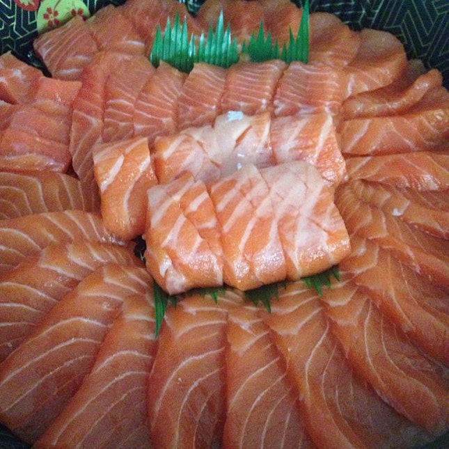 #Salmon #delivery สำหรับคนขี้เกียจ แพง แต่ไม่ฟิน #ประทังชีวิต #sashimi #food