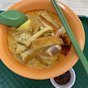 Ah Heng Curry Chicken Bee Hoon Mee (Bugis)