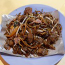 Juicy Cockles and Nicely Fried Kway Teow ($5)