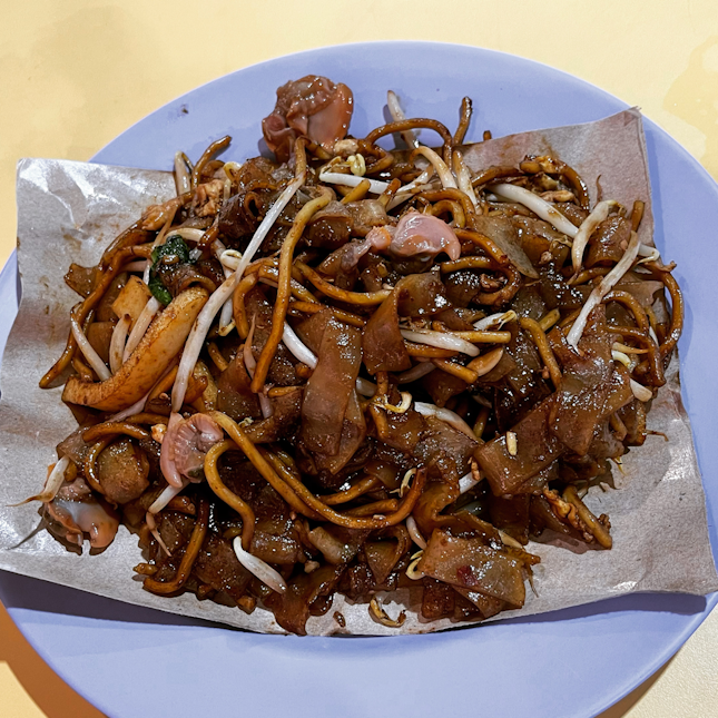 Juicy Cockles and Nicely Fried Kway Teow ($5)