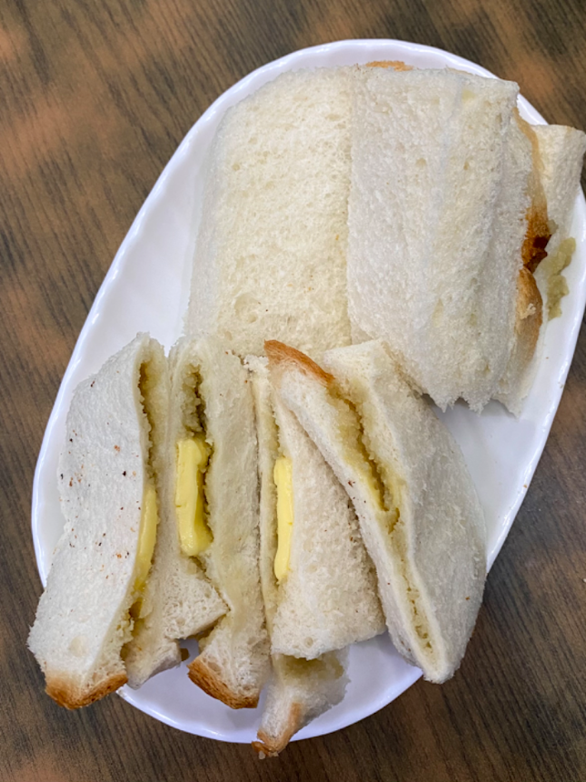 Steamed Bread with Kaya ($2.20)