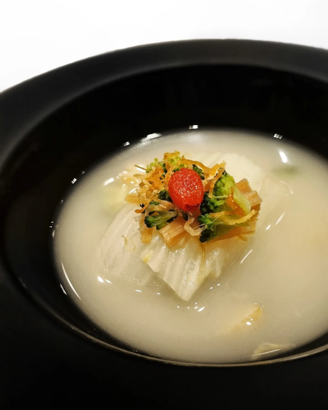 Poached Cabbage in Porridge Water with Conpoy & Garlic