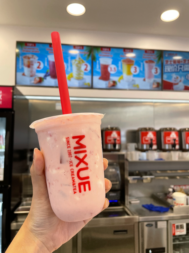 Strawberry shake shake 🍓 