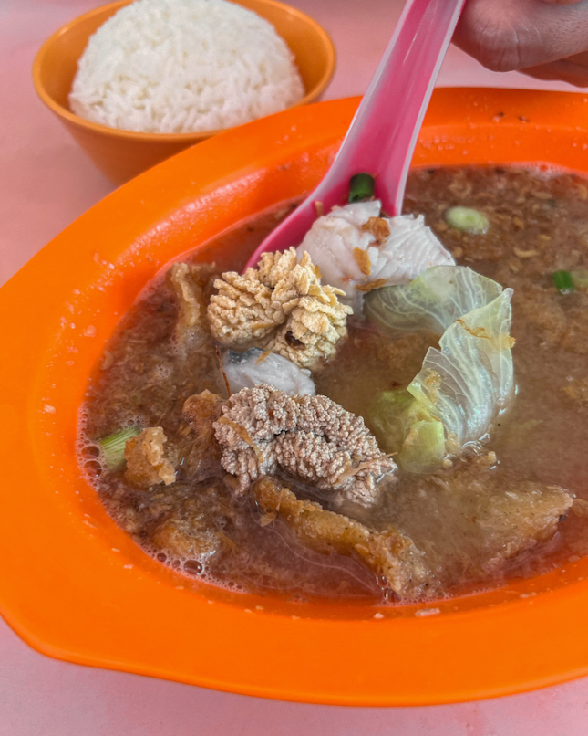 Went to Chong Pang Market & Food Centre for lunch, decided to try Teochew Fish Porridge coz this stall sell fish eggs 🤭.
