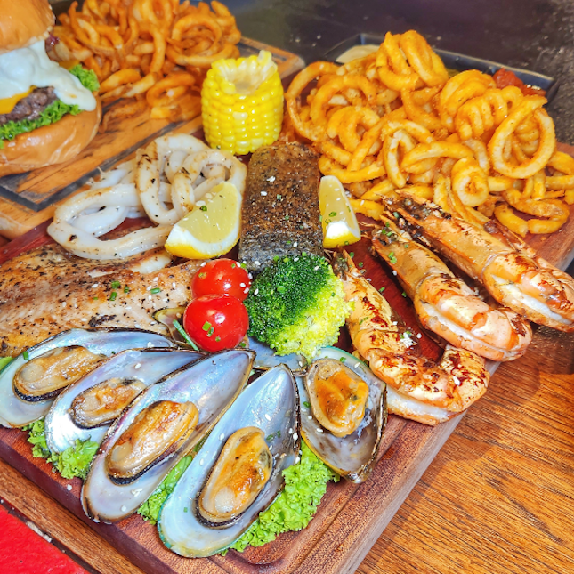 [Eatup] Seafood platter ($61) 🦐