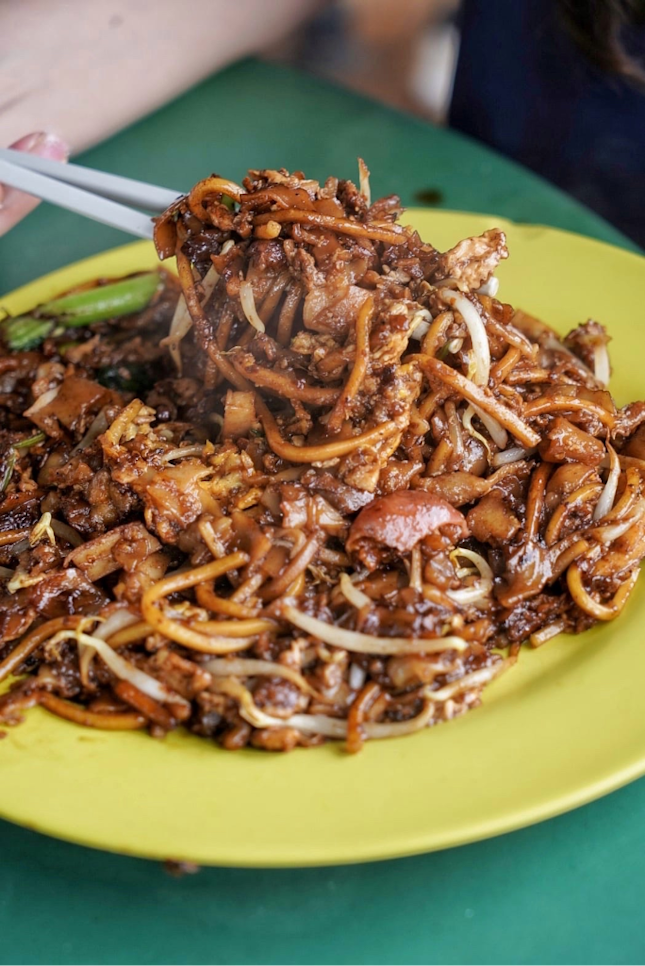A fter 2 failed attempts to try Feng Ji Char Kway Teow, the third time is the charm.I finally able to try it. 