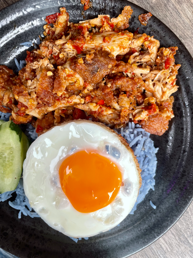 Fangko Smashed Chimken with Blue Pea Rice [$10]