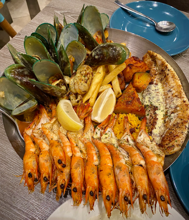 Seafood platter for 2