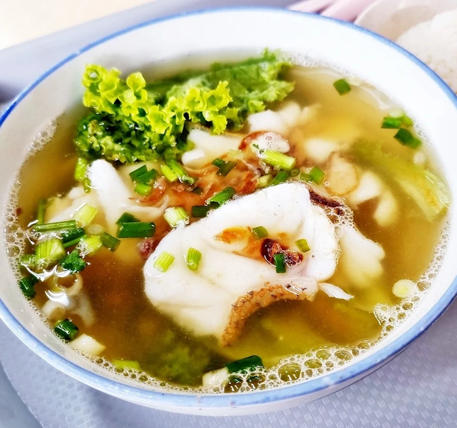 Fish Soup (SGD $10.90) @ First Street Teochew Fish Soup.