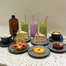 Minimalistic cafe helmed by baking duo Zee & Elle ✨