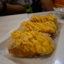 Crispy shrimp fritters with mango sauce