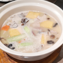 Pig stomach, luffa, tofu, black Fungus soup 26++