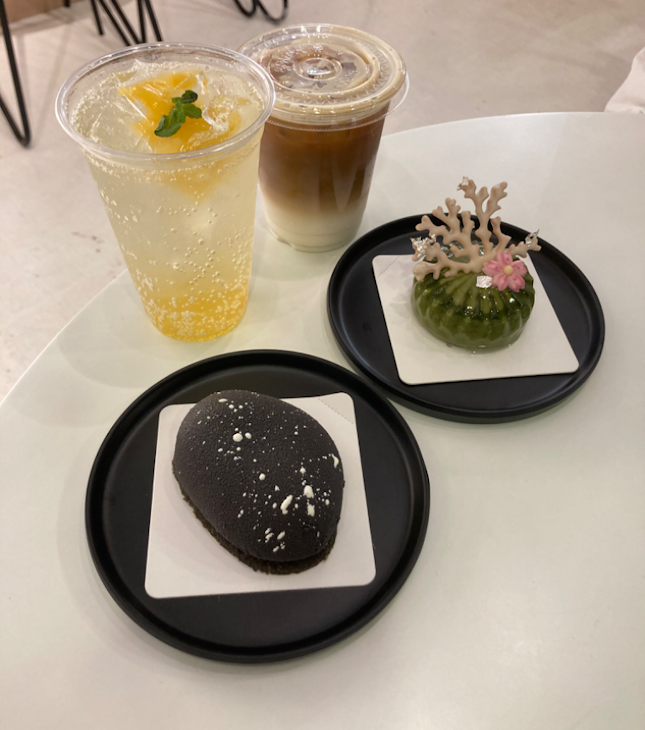 Lovely cakes and drinks 