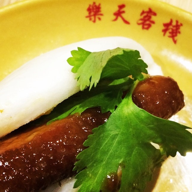 Perfectly stewed pork belly with lotus bun.