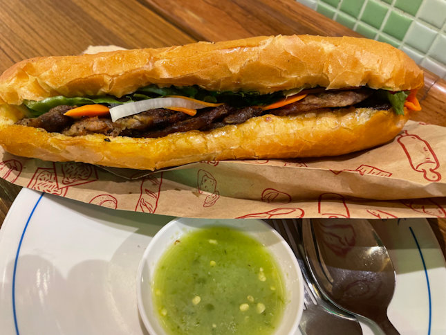 Banh Mi with grilled pork 