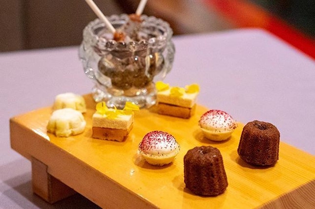 Feeling pampered with petit fours at #AlmabyJuanAmador.