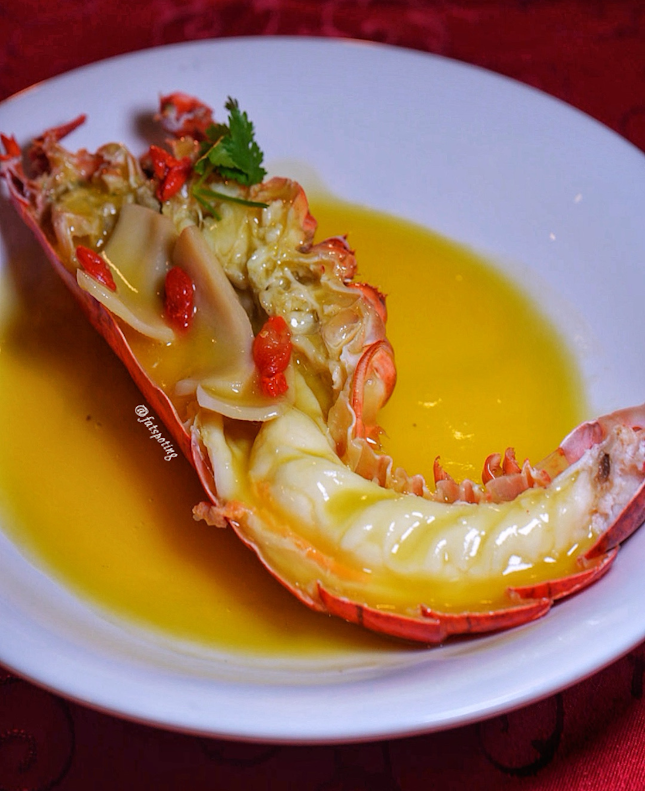 "Roaring Wealth" Sautéed & Braised Boston Lobsters, Premium Sliced "Gui-Fei' Abalone In Chef's Signature Golden Rich Broth