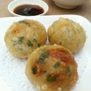 HK Noodle's Rice Cake With Chives