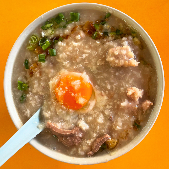 Meatballs & Liver Porridge @ 順利 Soon Lee Porridge | Blk 448 Clementi Avenue 3 | Clementi Market & Food Centre #01-50.