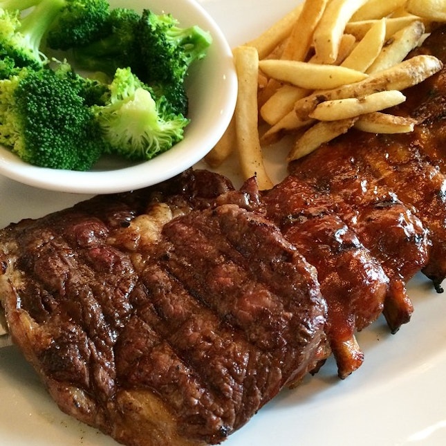 Steak & ribs for lunch #steak #ribs #tonyromas #lunch #weekend #saturday #food #foodie #foodporn #foodstagram