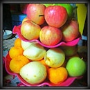 #igers #instagram  #instafruit #fruits #apple #orange #pear #mango #iphone  #ip  #iphoneography #igermanila #foodporn #instadaily #instagramer  #intafood #instagood #photoOfTheDay #picoftheday 😍🍊🍎🍏🍍🍋