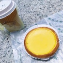 [ASIA SQUARE] Have a good breakfast to kickstart FRI(HOO)RAY cos it's the FRIDAY before the long Mayday weekend 😍 Egg tart from Imperial Treasure's bakery!