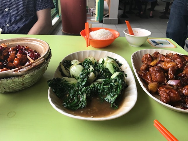 Gong Bao Chicken, Nai Bai And Spare Ribs
