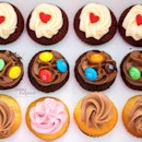 Mini Cupcakes from #WhipsCupcakes.