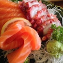 salmon and tako sashimi 😋