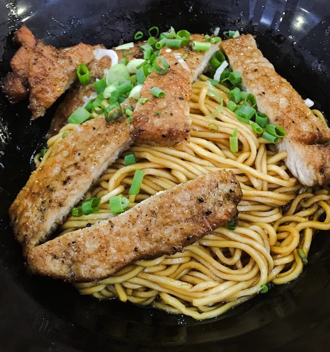 Spring Onion Noodle with Pan-Fried Pork Rib