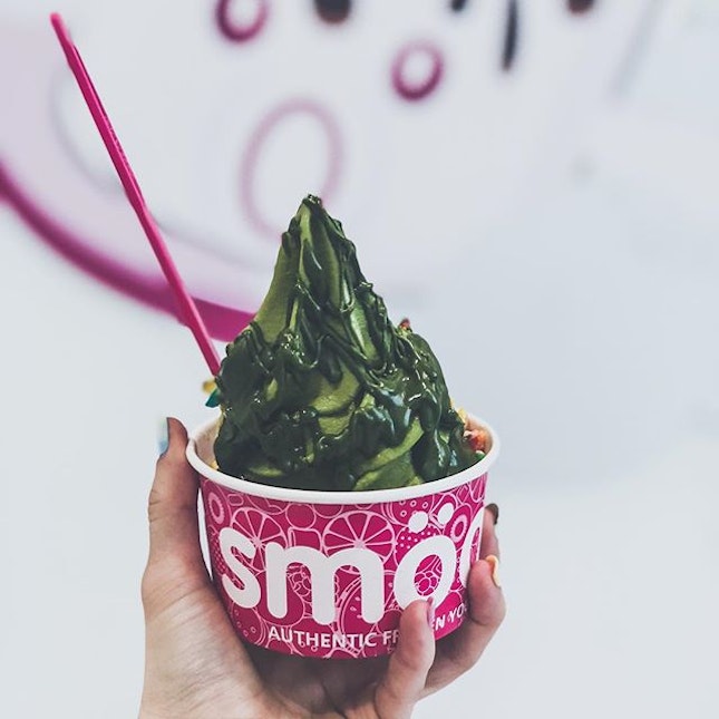 Weekend calls for - MATCHA FROYO 💚☎️
—-
Thought this rendition is surprisingly good!