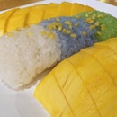 Mango Sticky Rice that comes with different flavours of rice!
