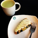 Blueberry scone with a green tea latte #ineedloadsofluck#starbucks#greentea#latte#scone#breakfast