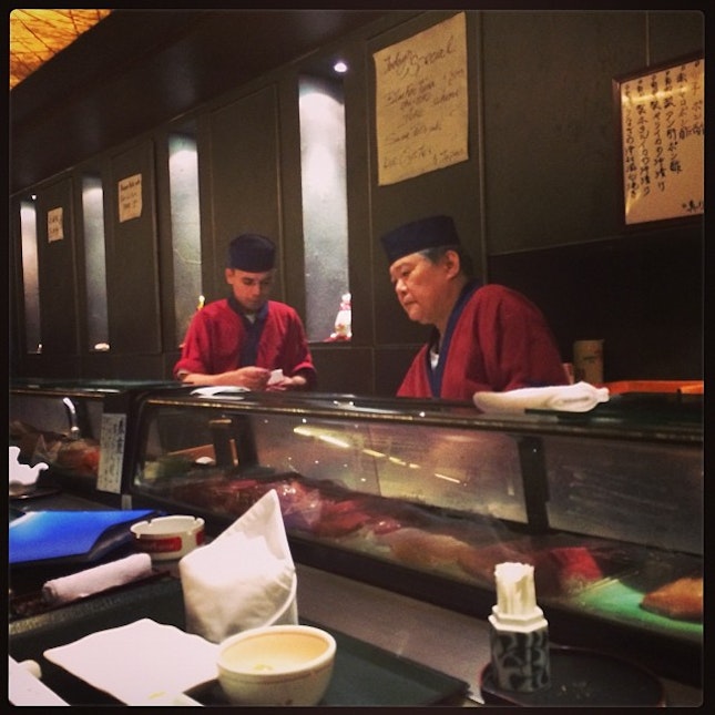 #Sushi #masterchef and #owner doing his thing in the #kitchen @ #sushitsumura #salcedo #bar #diningexperience #kuretake #yummy #happytummy #celebrationnight #japanese #arigato #sunday