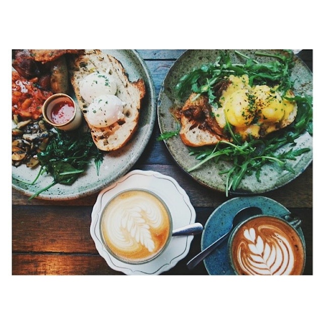Ohhh, verrrrry goooood #brunch with @findray at #commonmancoffeeroasters café, and we were lucky to be given such a cosy corner by ourselves.