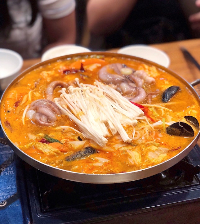 Haemul Jjambbong Jeongol - Extra Spicy Seafood Soup [$48.90]