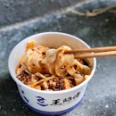 Cold Noodle with Spicy Sauce & Garlic 红油蒜蓉凉皮 [$4]
