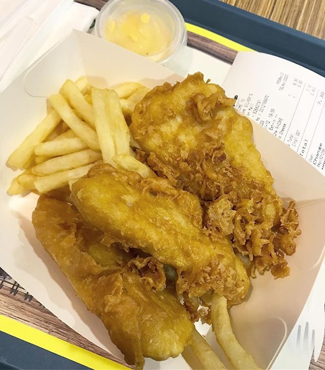3 piece chicken + fries + cheese sauce for two 😋 Good, batter, best 🍟🧀.