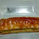 My favourite take home snack from bugis junction - ritz apple strudel!