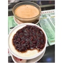 Double Skin Milk Pudding with Red Bean (HK$36)