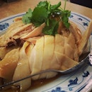 Hainanese chicken #umakemehungry #foodphotography #foodie #foodgasm #foodstamping #foodbloggers #foodoftheday #foodporn #foodspotting #followme #yummy #sgfood #singapore #makanhunt #tagsforlikes #ykn #chicken