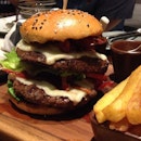 Double Beef Burger @ Niche, Siam Kempinski Hotel
