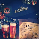 Pure Blonde & Victoria Bitter 👸👰👭🍻@amberwoon