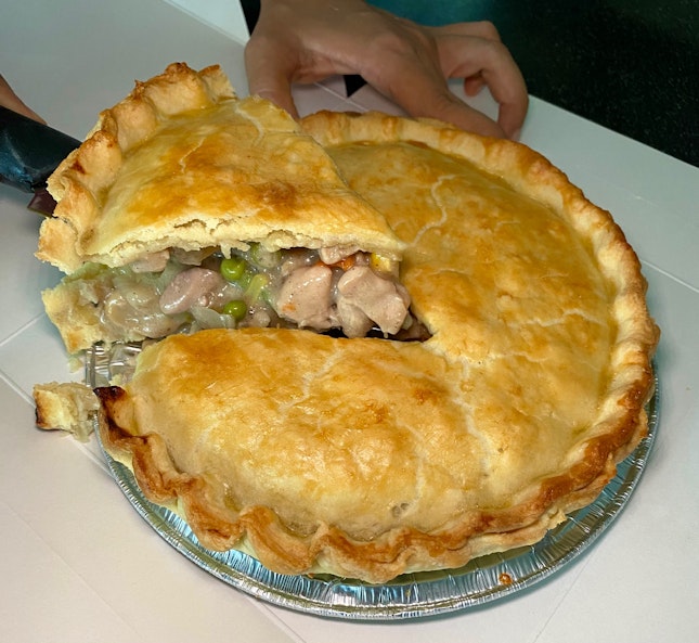 Very Scrumptious Old-school Chicken Pie By A Home-based Baker.